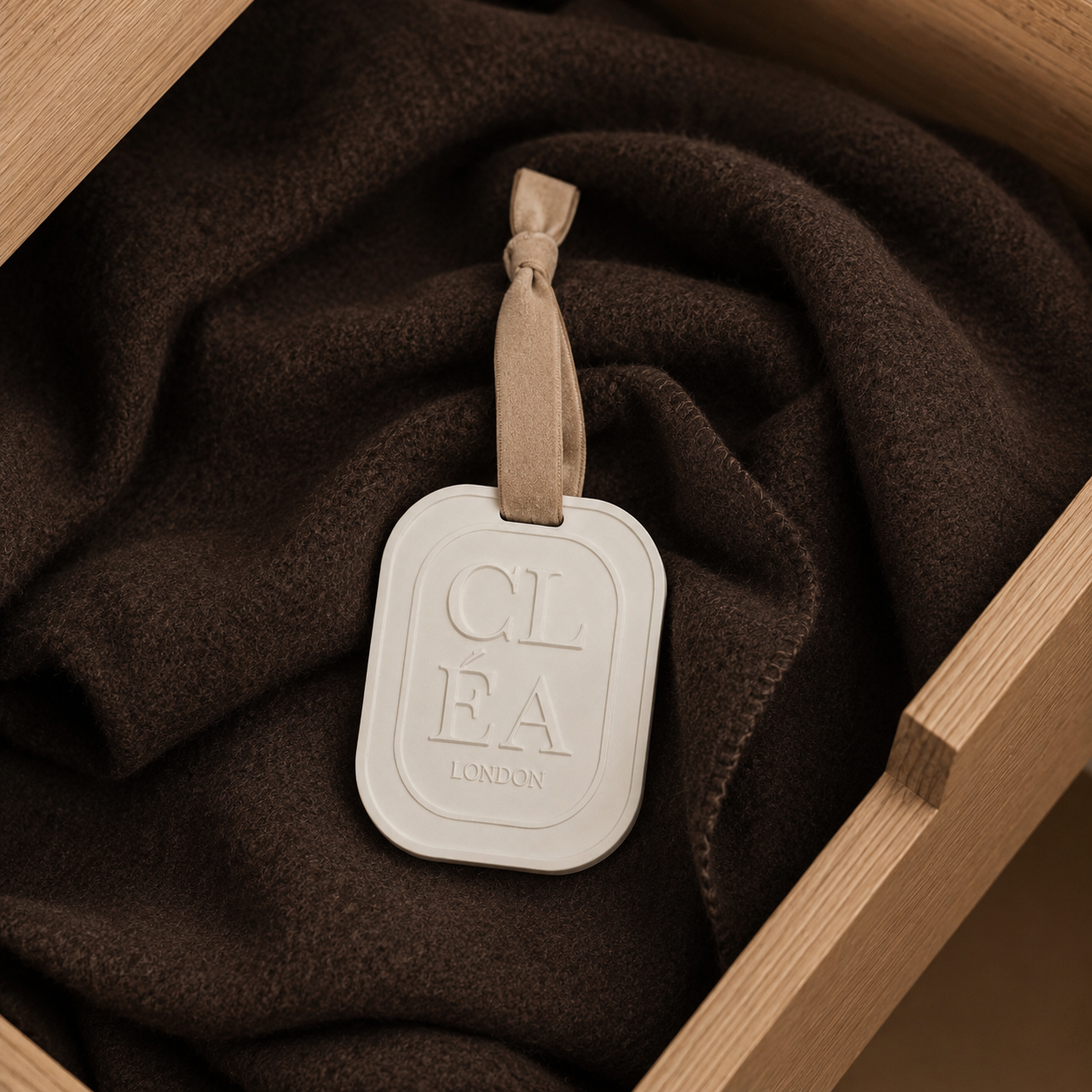 Powder Touch Wardrobe Fragrance Medallion